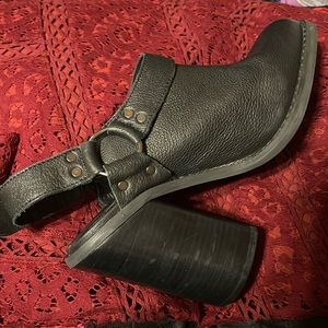 Urban Outfitters Ecote Black Moto Clog Heels Size 9